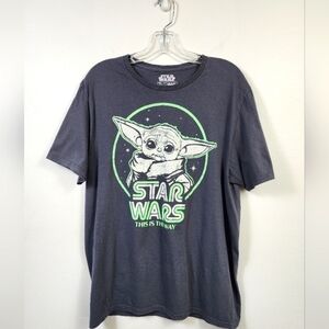 Star Wars Men's Yoda Graphic Short Sleeve T-Shirt, sz LG